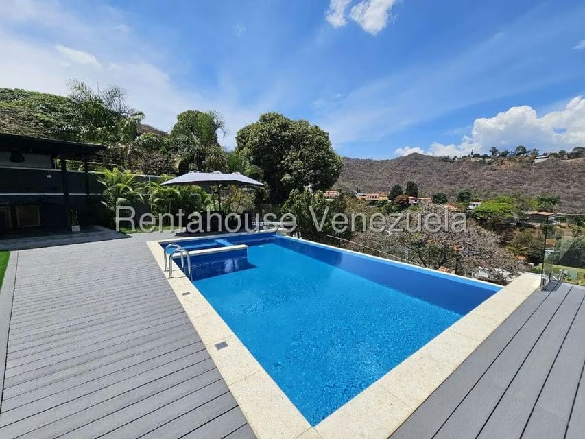 Casa (Duplex) en Venta en Prados del Este, Distrito Metropolitano - 50