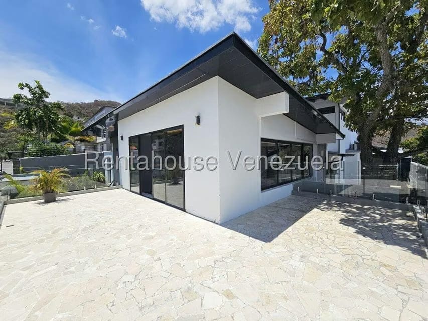 Casa (Duplex) en Venta en Prados del Este, Distrito Metropolitano - 6