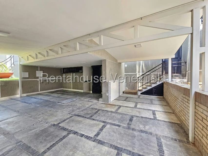 Casa (Duplex) en Venta en Prados del Este, Distrito Metropolitano - 58