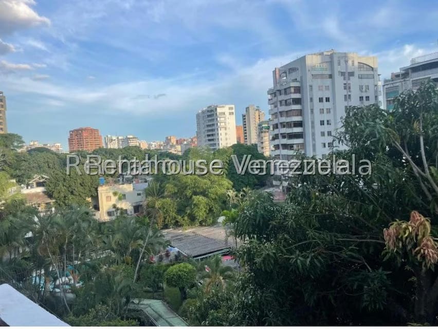 Apartamento (1 Nivel) en Alquiler en Las Palmas, Distrito Metropolitano - 2