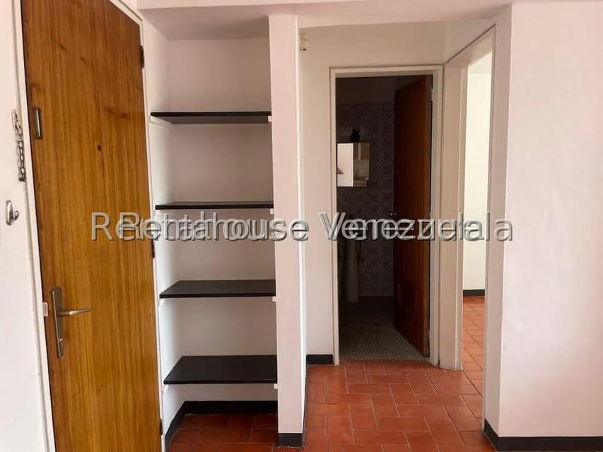 Apartamento (1 Nivel) en Alquiler en Las Palmas, Distrito Metropolitano - 12