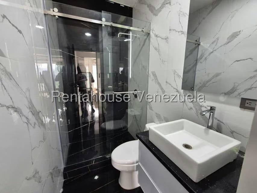 Apartamento (1 Nivel) en Venta en Zona Oeste, Lara - 25