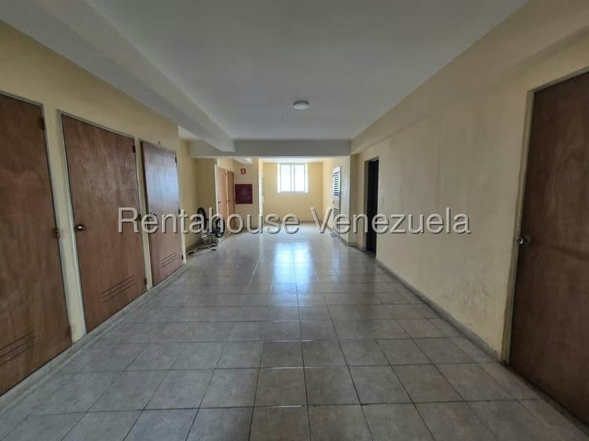 Apartamento (1 Nivel) en Venta en Zona Oeste, Lara - 27