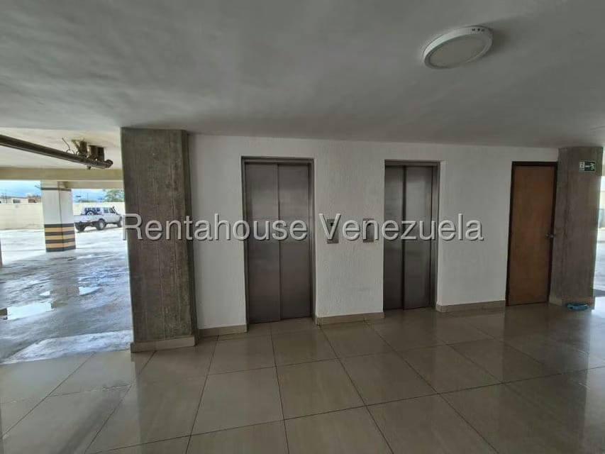 Apartamento (1 Nivel) en Venta en Zona Oeste, Lara - 30