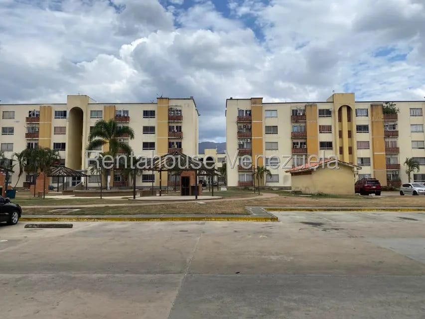 Apartamento (1 Nivel) en Venta en El Polvero, Carabobo