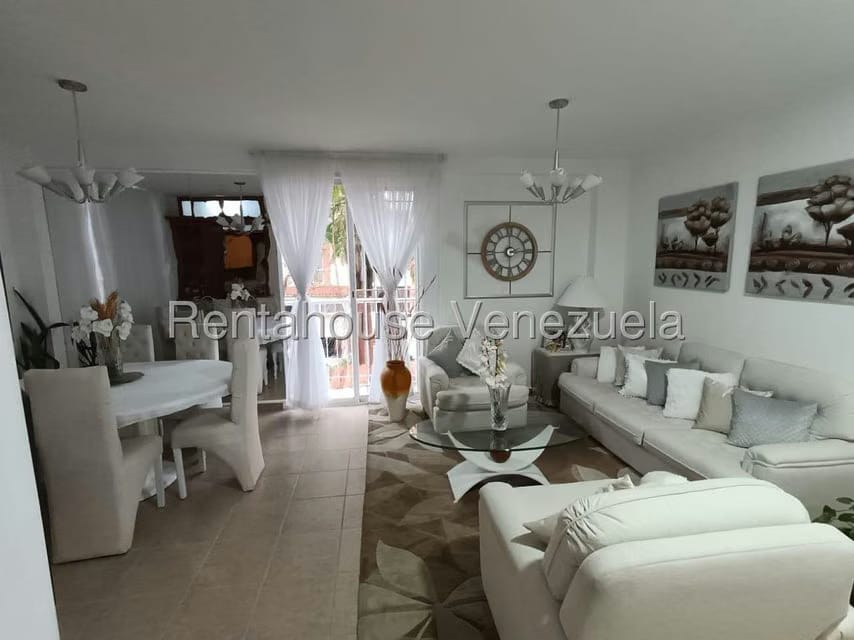 Apartamento (1 Nivel) en Venta en Zona Este, Lara - 3