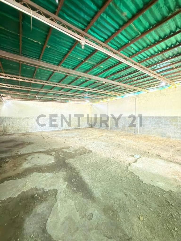 Galpón con Oficinas, a pocos metros de la Calle Freites, Barcelona - 4