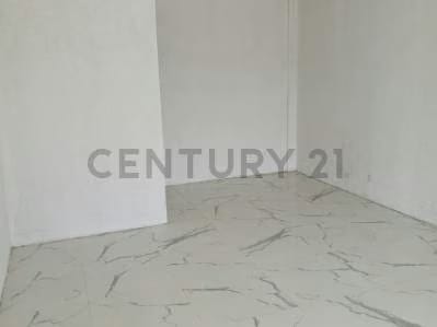 Se Alquila Local Comercial en Barcelona, Sector Boyaca II Avenida Raul Leoni - 4