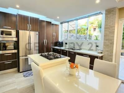 Hermoso Townhouse en Venta Conjunto Residencial Costa Dorada, Lecheria - 3