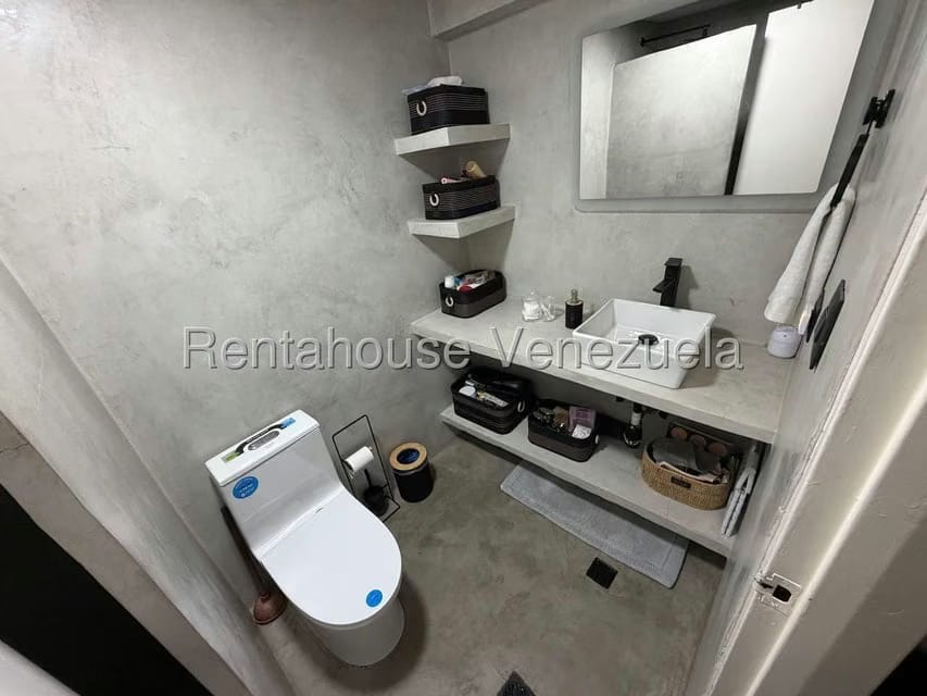 Apartamento (1 Nivel) en Venta en Las Esmeraldas, Distrito Metropolitano - 17