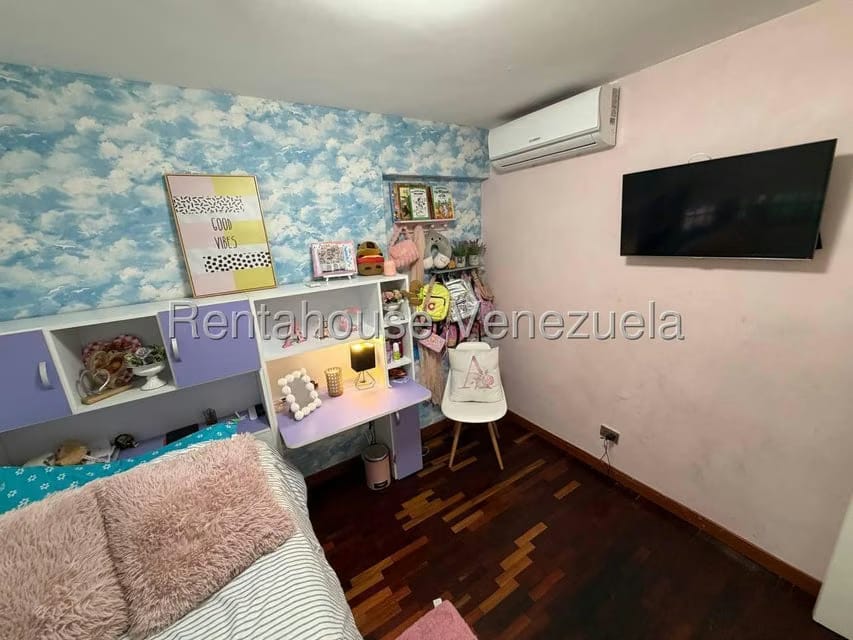 Apartamento (1 Nivel) en Venta en Las Esmeraldas, Distrito Metropolitano - 22