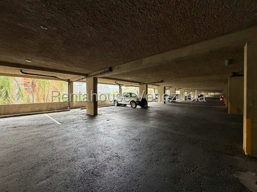 Apartamento (1 Nivel) en Venta en Las Esmeraldas, Distrito Metropolitano - 31