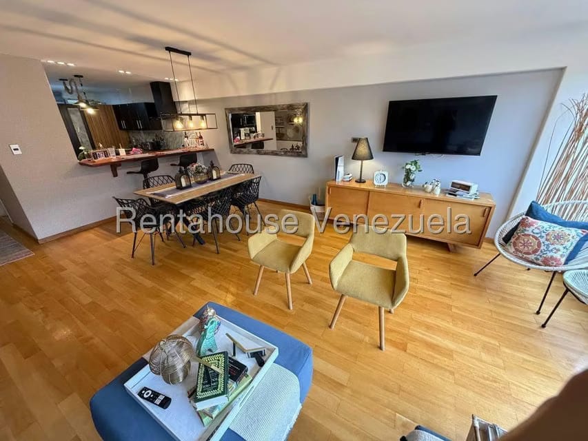 Apartamento (1 Nivel) en Venta en Las Esmeraldas, Distrito Metropolitano - 5