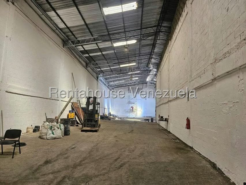 Comercial (Galpon - Deposito) en Alquiler en La Yaguara, Distrito Metropolitano - 11
