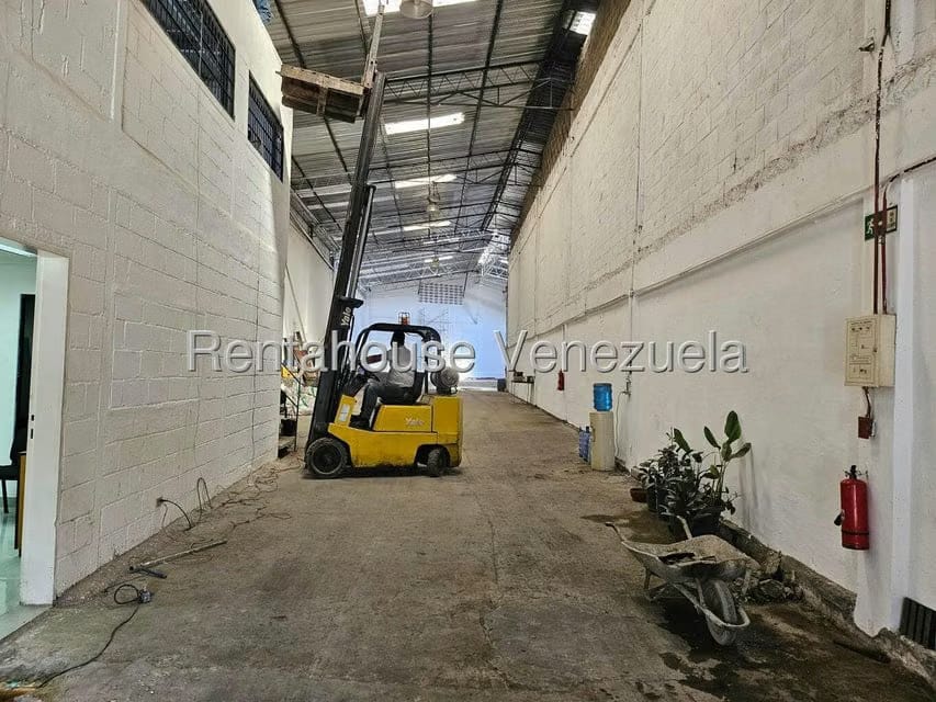 Comercial (Galpon - Deposito) en Alquiler en La Yaguara, Distrito Metropolitano - 14
