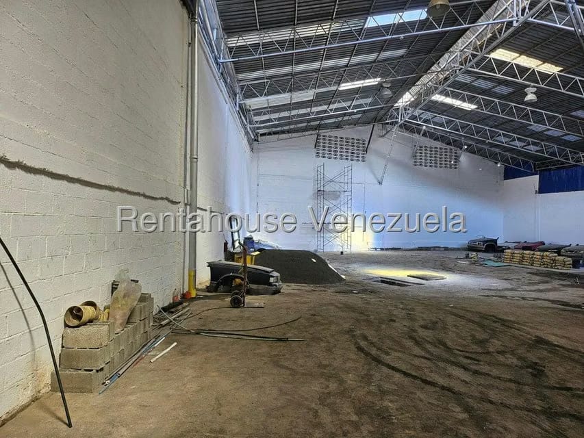 Comercial (Galpon - Deposito) en Alquiler en La Yaguara, Distrito Metropolitano - 15