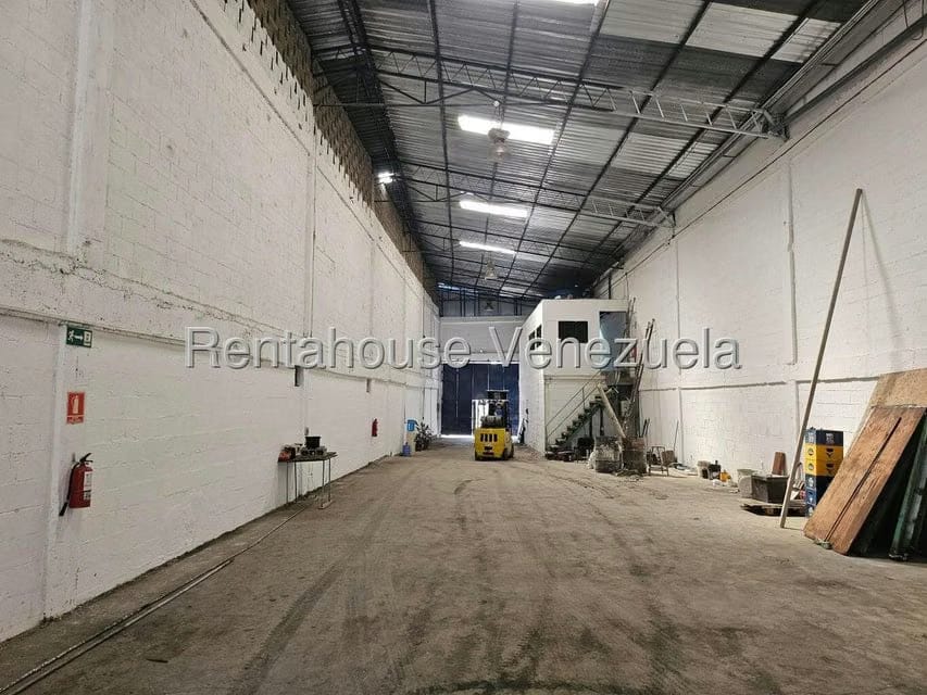 Comercial (Galpon - Deposito) en Alquiler en La Yaguara, Distrito Metropolitano - 19
