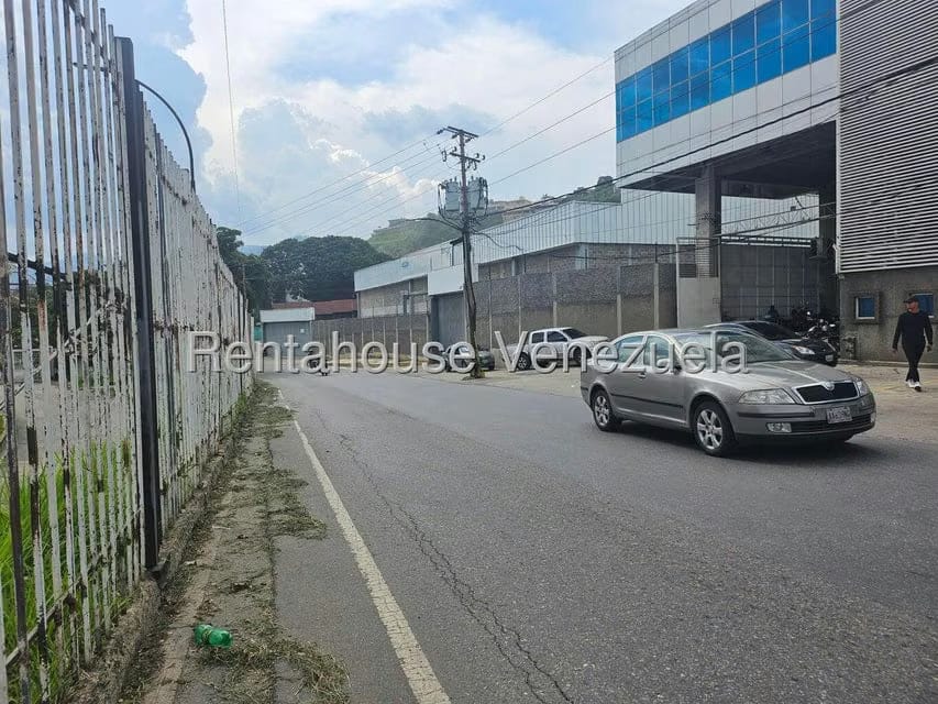 Comercial (Galpon - Deposito) en Alquiler en La Yaguara, Distrito Metropolitano - 6
