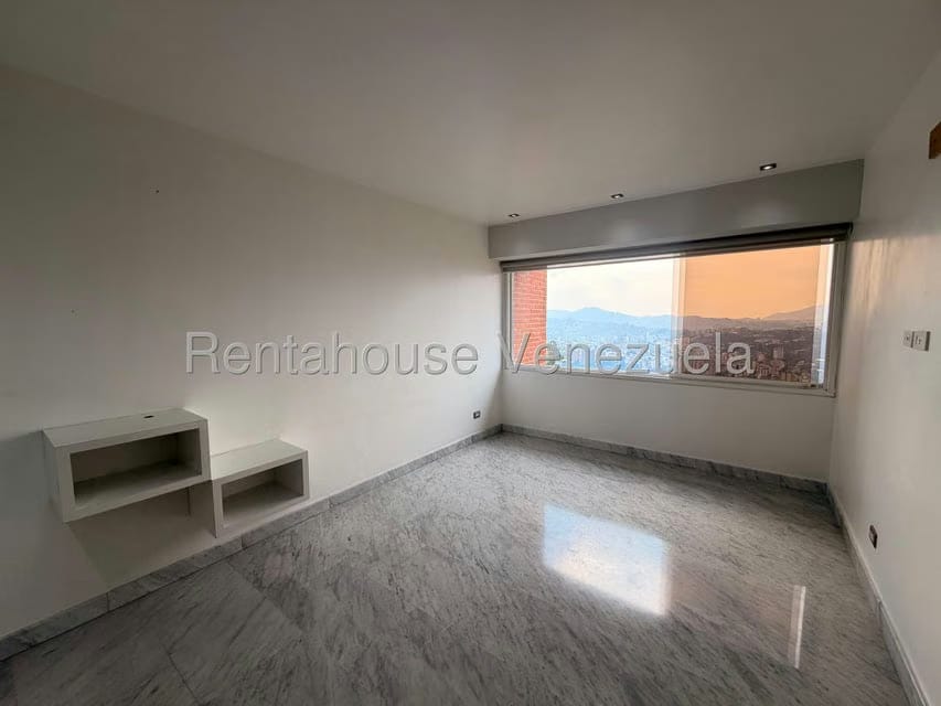 Apartamento (1 Nivel) en Venta en Colinas de Bello Monte, Distrito Metropolitano - 9