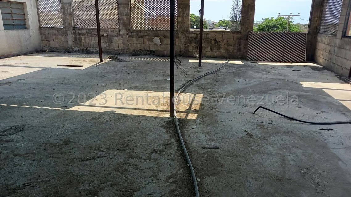 Comercial (Edificio) en Venta en Punto Fijo, Falcon - 13
