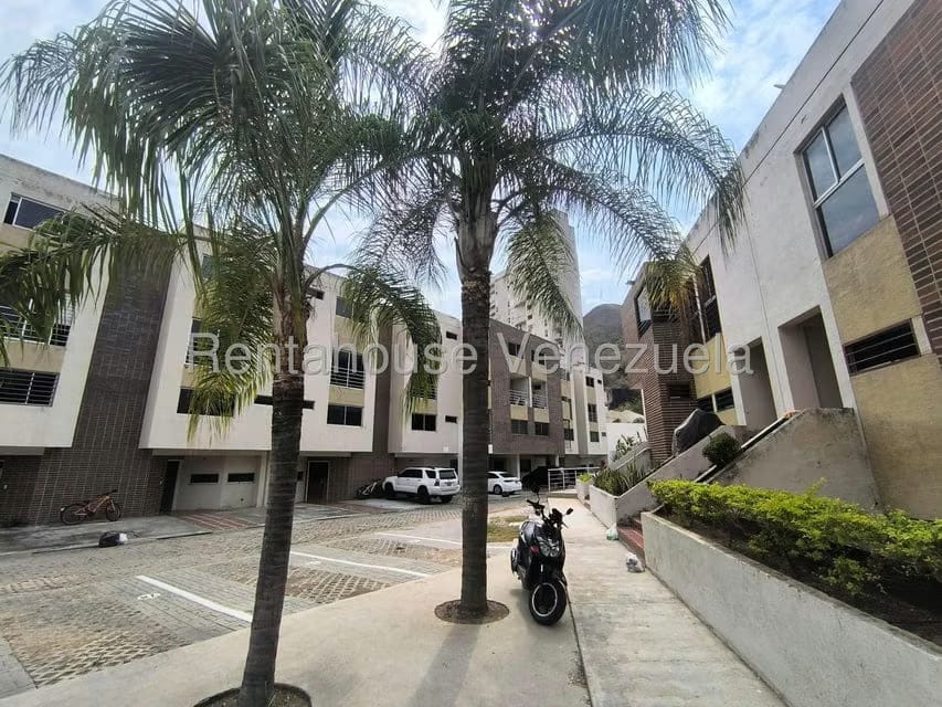 Townhouse (Duplex) en Alquiler en El Rincon, Carabobo