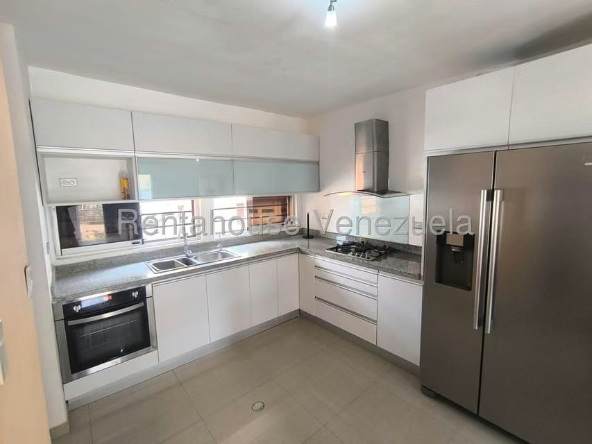 Townhouse (Duplex) en Alquiler en El Rincon, Carabobo - 12
