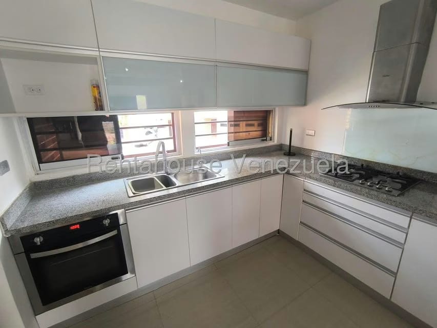 Townhouse (Duplex) en Alquiler en El Rincon, Carabobo - 13