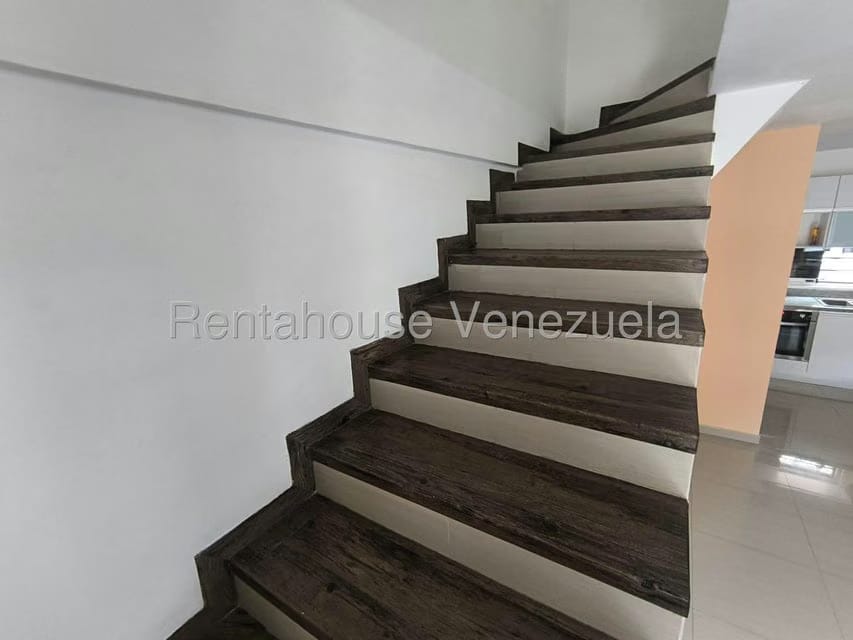 Townhouse (Duplex) en Alquiler en El Rincon, Carabobo - 18