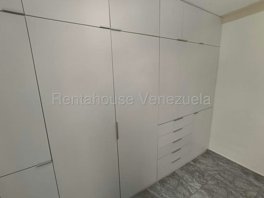 Townhouse (Duplex) en Alquiler en El Rincon, Carabobo - 25