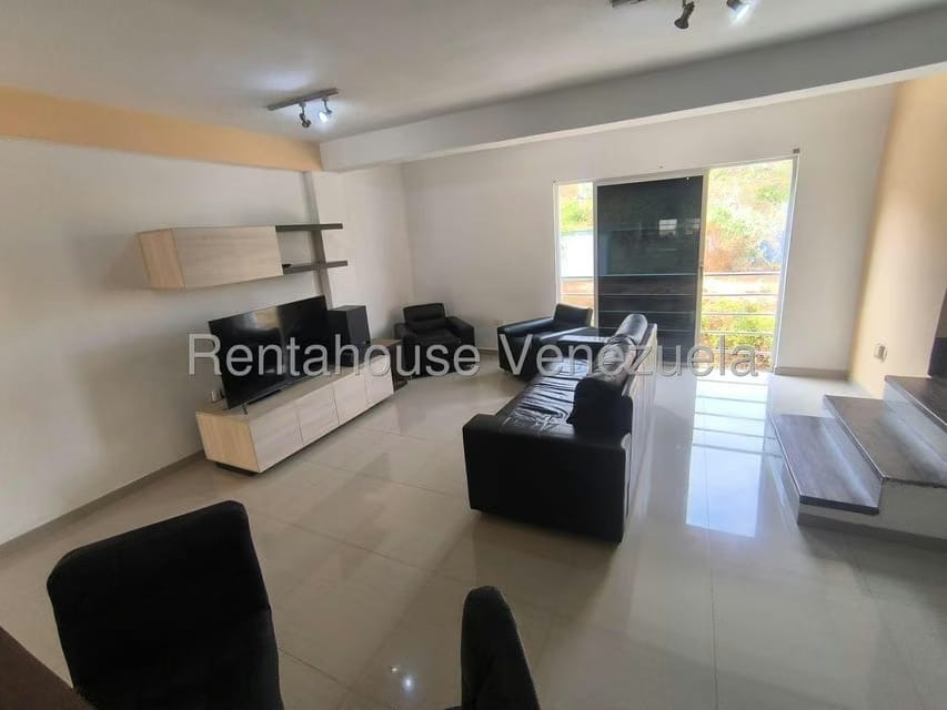 Townhouse (Duplex) en Alquiler en El Rincon, Carabobo - 4