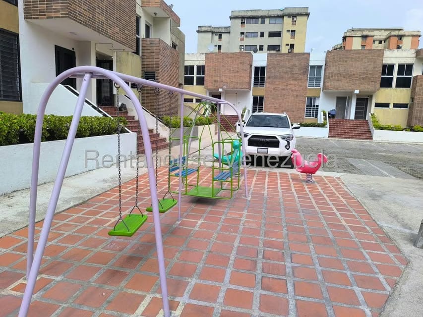 Townhouse (Duplex) en Alquiler en El Rincon, Carabobo - 34