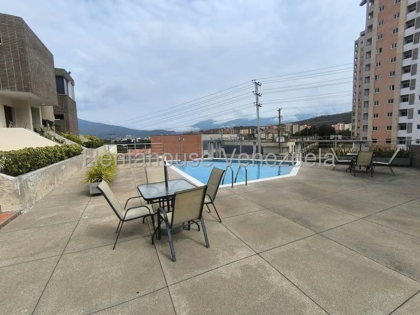 Townhouse (Duplex) en Alquiler en El Rincon, Carabobo - 37