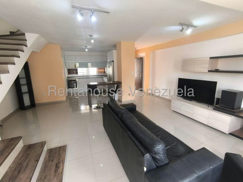 Townhouse (Duplex) en Alquiler en El Rincon, Carabobo - 5