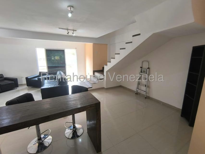 Townhouse (Duplex) en Alquiler en El Rincon, Carabobo - 9