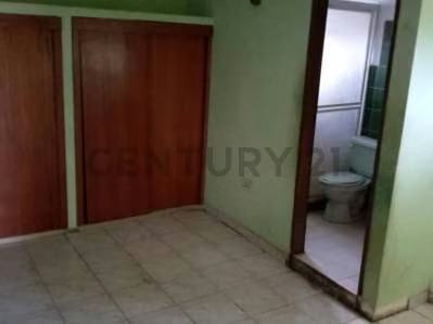 Casa de dos niveles, en pleno Centro de Anaco. - 4