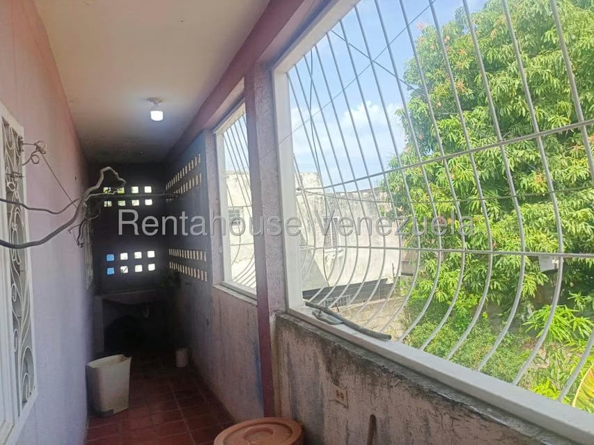 Apartamento (1 Nivel) en Alquiler en Cristobal Colon, Zulia - 11
