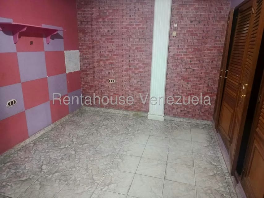 Apartamento (1 Nivel) en Alquiler en Cristobal Colon, Zulia - 4
