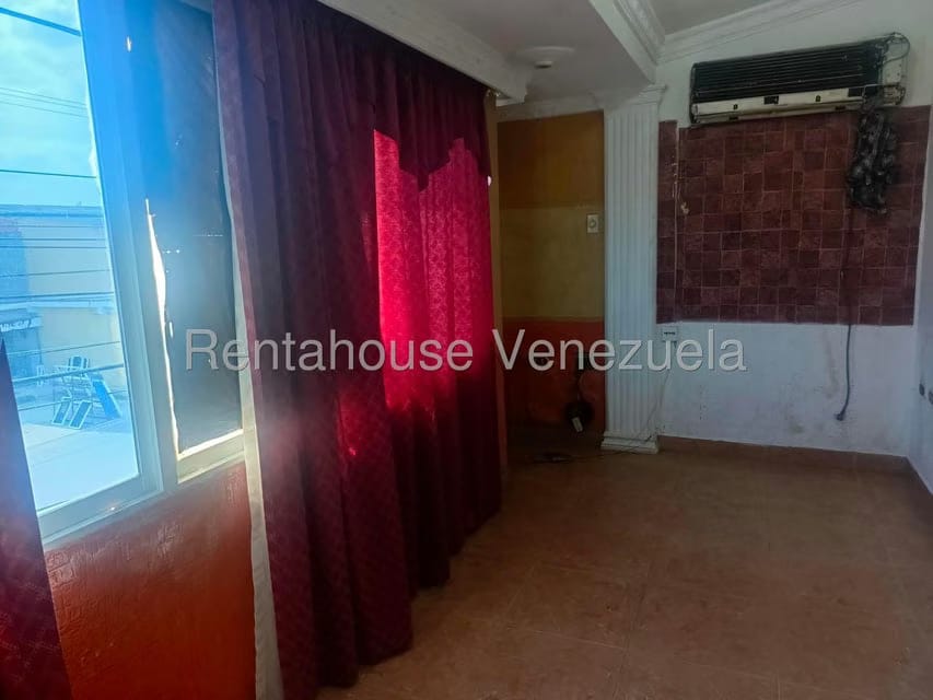 Apartamento (1 Nivel) en Alquiler en Cristobal Colon, Zulia - 6
