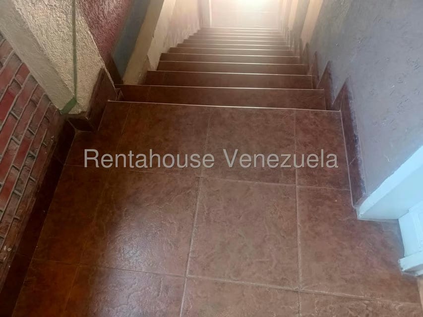 Apartamento (1 Nivel) en Alquiler en Cristobal Colon, Zulia - 8
