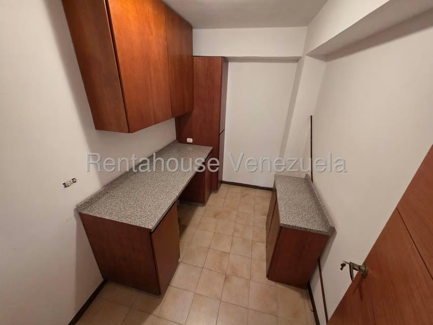 Apartamento (1 Nivel) en Alquiler en El Paraiso, Distrito Metropolitano - 19