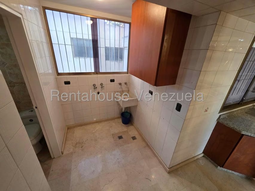 Apartamento (1 Nivel) en Alquiler en El Paraiso, Distrito Metropolitano - 20