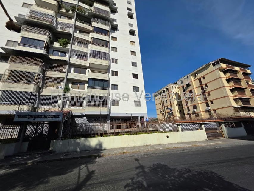 Apartamento (1 Nivel) en Alquiler en El Paraiso, Distrito Metropolitano - 28