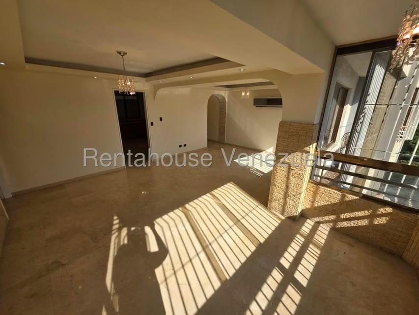 Apartamento (1 Nivel) en Alquiler en El Paraiso, Distrito Metropolitano - 6