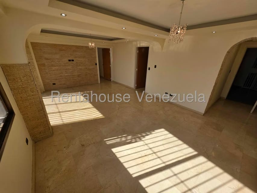 Apartamento (1 Nivel) en Alquiler en El Paraiso, Distrito Metropolitano - 7