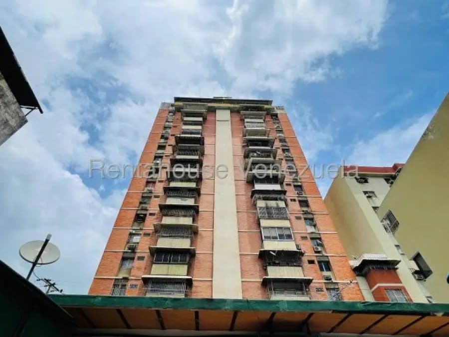 Apartamento en Venta en Los Tacariguas Maracay - 10