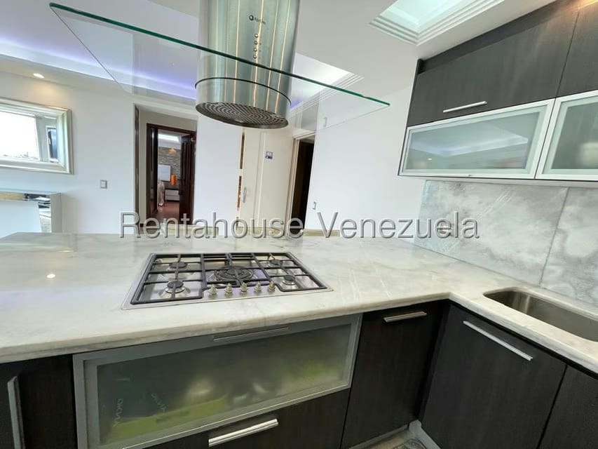 Apartamento (1 Nivel) en Alquiler en Alto Hatillo, Distrito Metropolitano - 18
