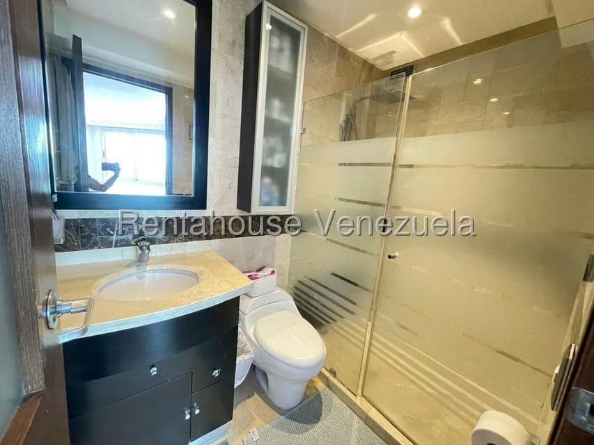 Apartamento (1 Nivel) en Alquiler en Alto Hatillo, Distrito Metropolitano - 24