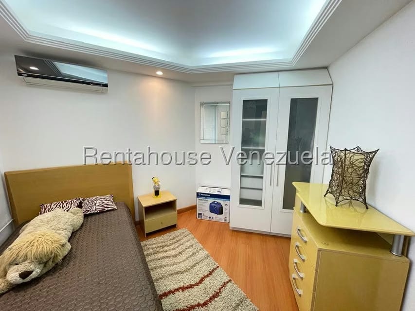 Apartamento (1 Nivel) en Alquiler en Alto Hatillo, Distrito Metropolitano - 28