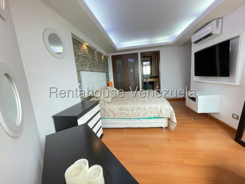 Apartamento (1 Nivel) en Alquiler en Alto Hatillo, Distrito Metropolitano - 37