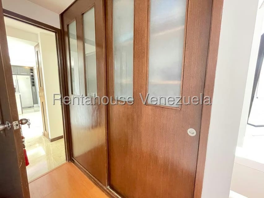 Apartamento (1 Nivel) en Alquiler en Alto Hatillo, Distrito Metropolitano - 40